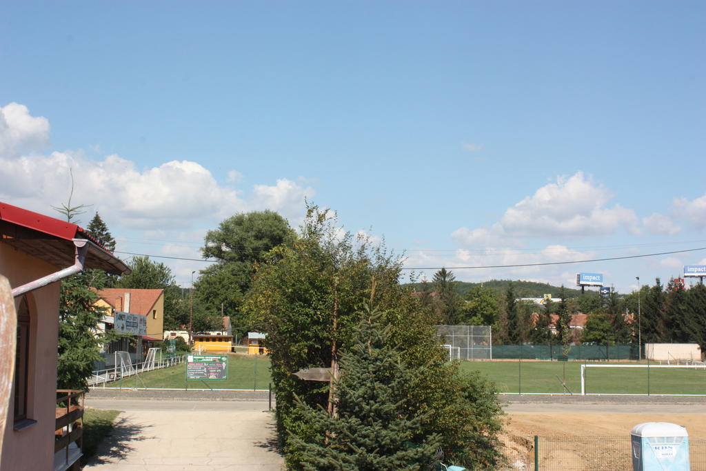 Penzion Jaros Popuvky Bagian luar foto