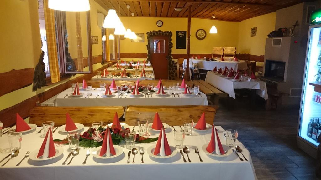 Penzion Jaros Popuvky Bagian luar foto